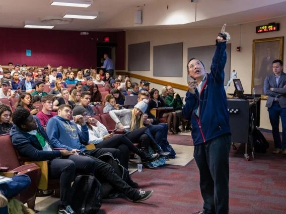 Elliott Cheu lecturing