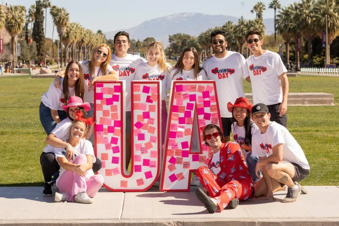 GIVING DAY GROUP PHOTO