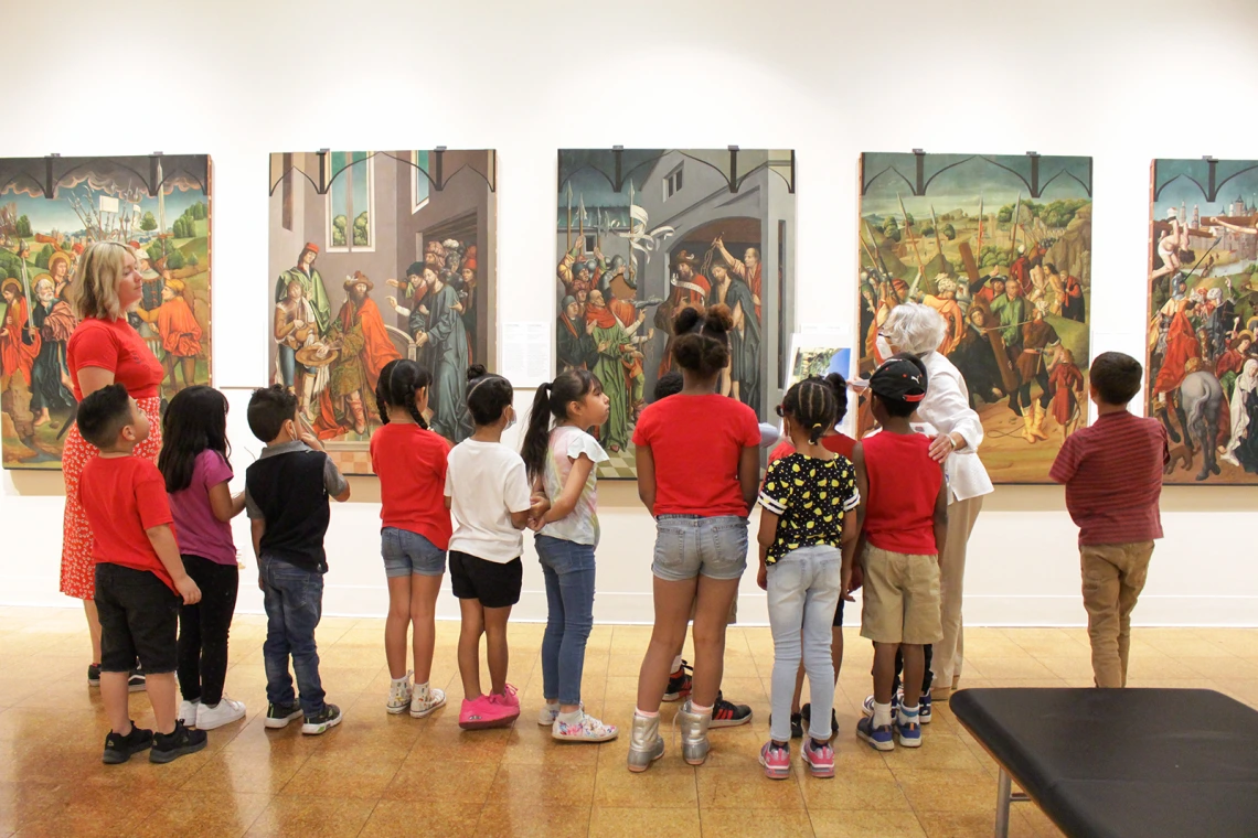 A photograph of elementary students at the University of Arizona Museum of Art