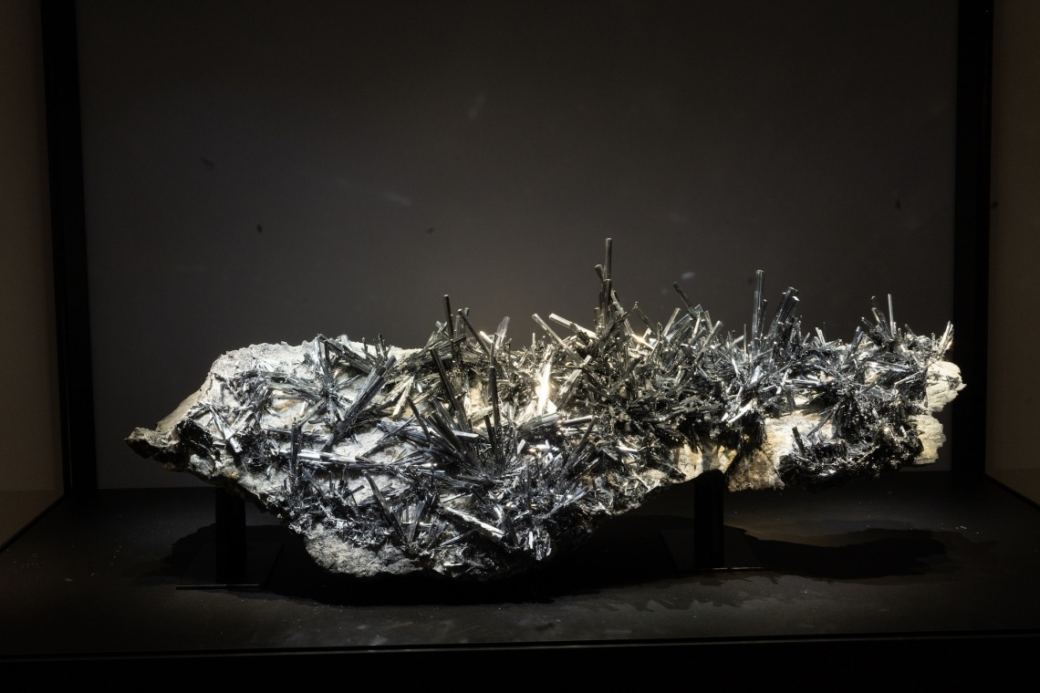 Image of a stibnite specimen that is 39.5 inches long, 16.5 inches wide and 17 inches thick. The stibnite specimen is exceptionally rare for its size, intricacy and quality. Only a handful of such specimens exist in the world, all of which were extracted from the Wuling Mine in the early 2000s, according to appraisers.