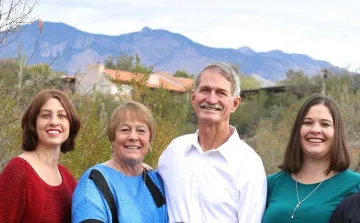 L-R: Tricia Lohse, Linda Lohse, Bob Lohse, Jennifer Lohse